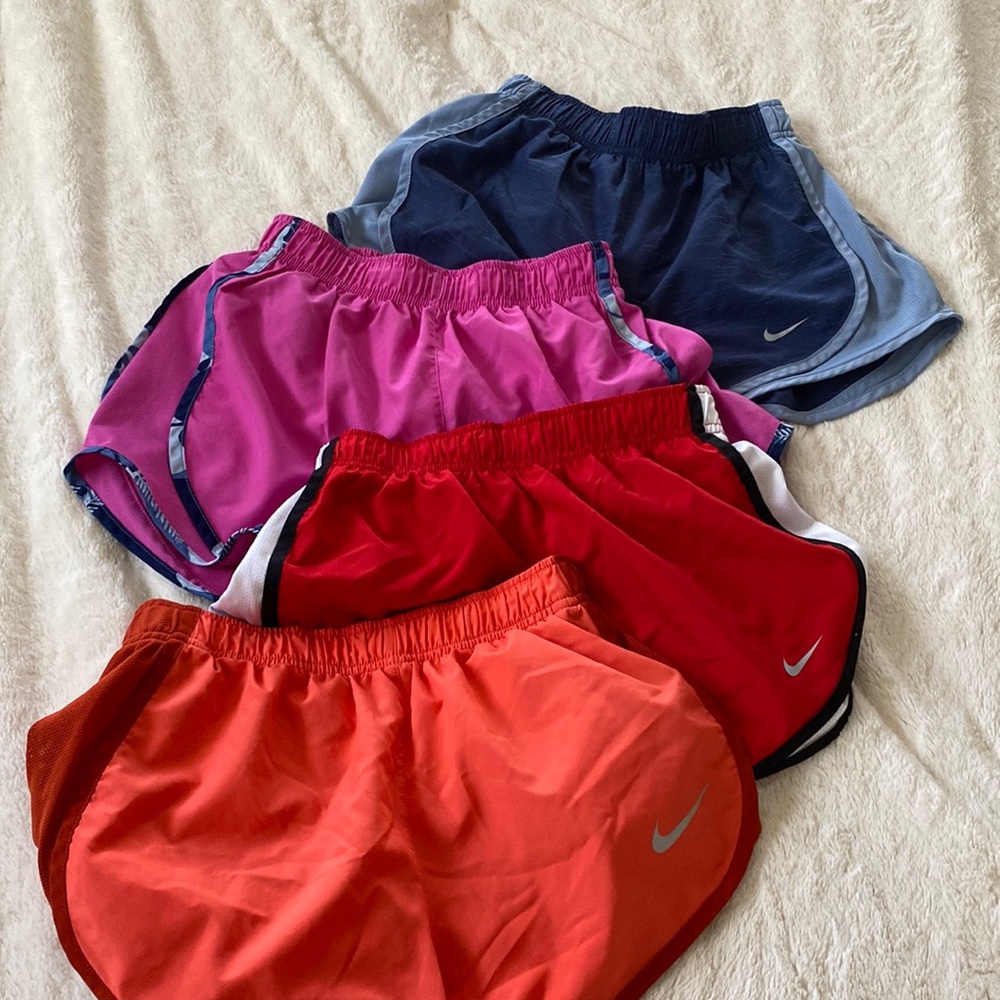 4 Pairs of Nike Tempo Women’s Running Shorts XS